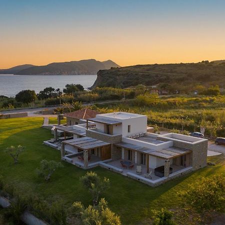 Quinta Essentia Suites Foiníki Esterno foto