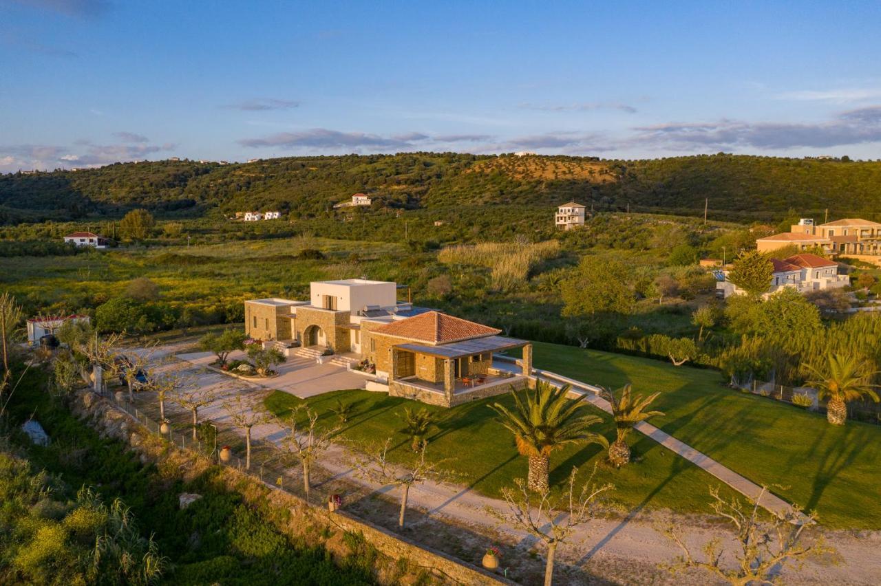Quinta Essentia Suites Foiníki Esterno foto