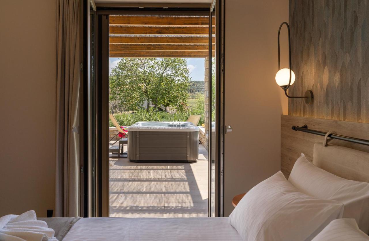 Quinta Essentia Suites Foiníki Esterno foto